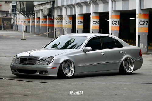 Mercedes-Benz, Erot1zm Modifikasi | Mercedes-Benz E 260 2003 – CARLOS SANG KAKI TANGAN