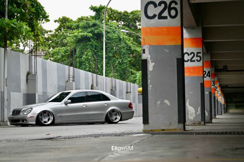Erot1zm Modifikasi | Mercedes-Benz E 260 2003 – CARLOS SANG KAKI TANGAN