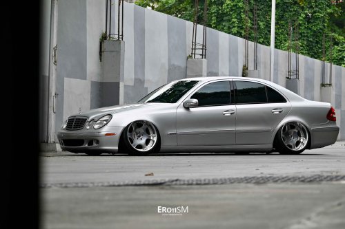Erot1zm Modifikasi | Mercedes-Benz E 260 2003 – CARLOS SANG KAKI TANGAN