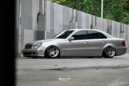 Erot1zm Modifikasi | Mercedes-Benz E 260 2003 – CARLOS SANG KAKI TANGAN