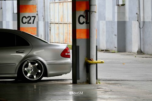Erot1zm Modifikasi | Mercedes-Benz E 260 2003 – CARLOS SANG KAKI TANGAN
