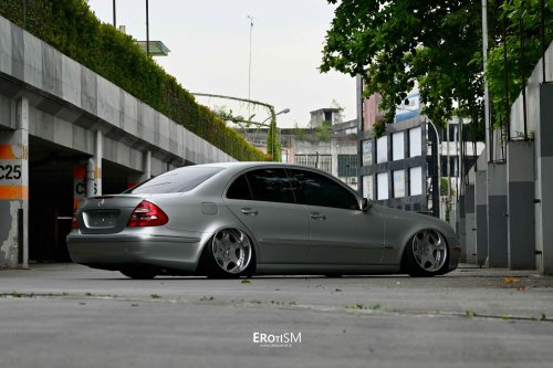 Erot1zm Modifikasi | Mercedes-Benz E 260 2003 – CARLOS SANG KAKI TANGAN