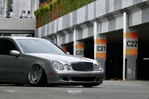 Erot1zm Modifikasi | Mercedes-Benz E 260 2003 – CARLOS SANG KAKI TANGAN