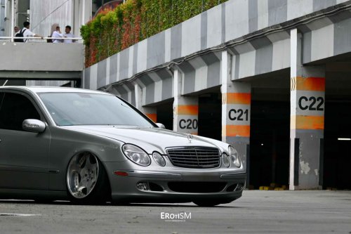 Mercedes-Benz, Erot1zm Modifikasi | Mercedes-Benz E 260 2003 – CARLOS SANG KAKI TANGAN