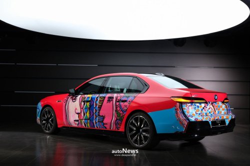 BMW, BMW i7, BMW Art Car BMW i7 Listrik Jadi Kanvas Seni – PERINGATI 30 TAHUN BMW KOREA