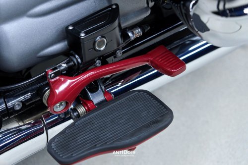 Special Edition BMW R 18 Transcontinental – DIBERKATI OLEH PAUS LEO XIV