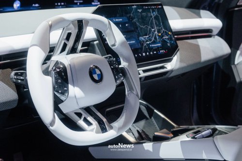 MObil Listrik BMW iX3 Debut Di Berlin Marathon – LARI BARENG MASA DEPAN