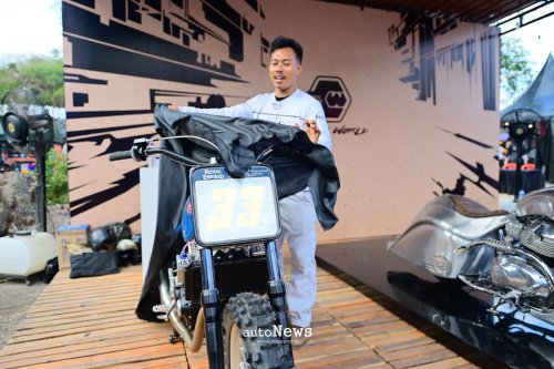 Custom BIke Custom War 2025 – ROYAL ENFIELD HADIRKAN FLAT TRACK GROOVE FT 450