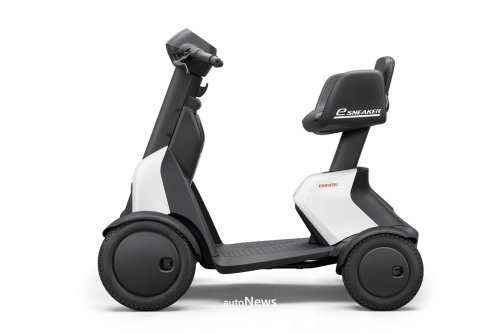 Mobilitas Ringan Daihatsu e-SNEAKER – SOLUSI AMAN, RINGAN, TAK PERLU SIM