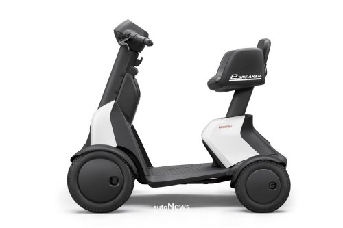 Daihatsu, Mobilitas Ringan Daihatsu e-SNEAKER – SOLUSI AMAN, RINGAN, TAK PERLU SIM