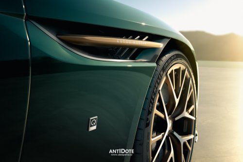 Aston Martin, Special Edition Hanya 60 Unit! – ASTON MARTIN VANQUISH & DB12 VOLANTE Q EDITION