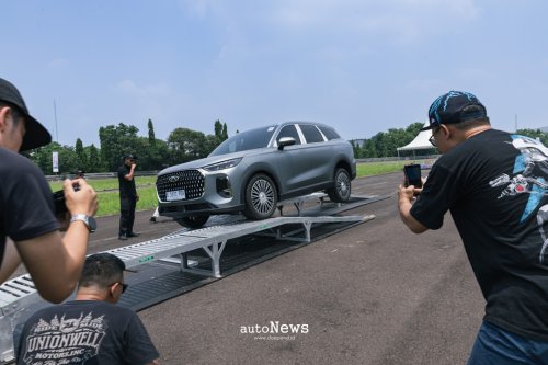 Test Drive, Media Test Drive Uji Langsung di Sirkuit – CHERY TIGGO 9 CSH AWD BUKTIKAN KETANGGUHAN