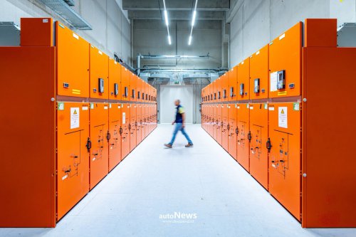 Energy Centre BMW Bangun Jantung Energi Pabrik Baterai –  TANPA GAS FOSIL