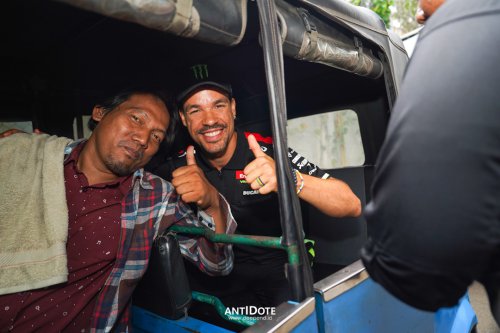 Road to MotoGP Mandalika 2025 Riders VR46 Racing Team – KELILING JAKARTA NAIK BAJAJ DAN MRT