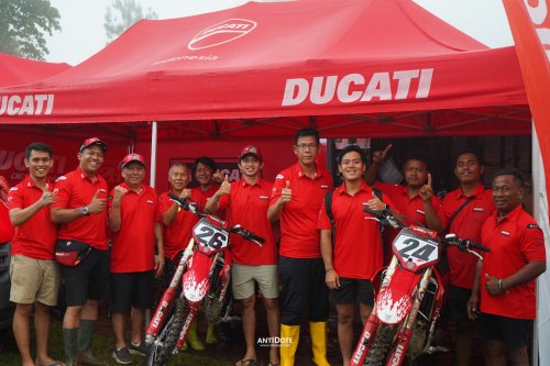 Ducati, Kejurnas Motocross 2025 Diva Ismayana & Hilman Maksum – BAWA DUCATI DOMINASI PODIUM MX1