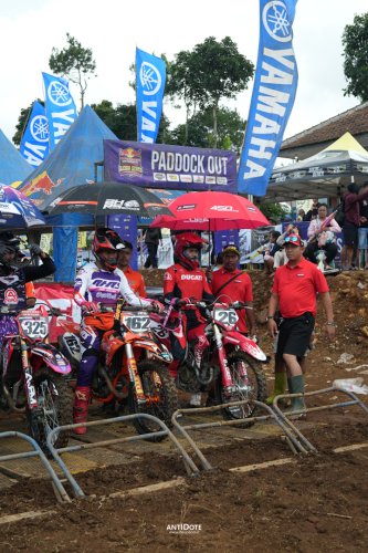 Ducati, Kejurnas Motocross 2025 Diva Ismayana & Hilman Maksum – BAWA DUCATI DOMINASI PODIUM MX1