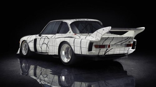 Car History BMW 3.0 CSL Art Car 1976: SAAT MOBIL BALAP JADI MEDIUM SENI