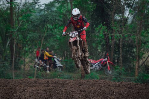 Ducati MX Team Indonesia Hasil FMSCT Thailand Motocross 2026: Diva Podium 3, Zidane 10 Besar