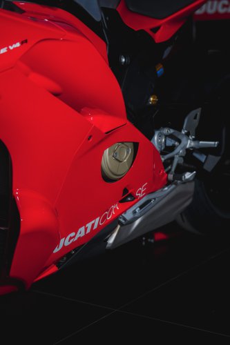 Big Bike Superbike Tanpa Kompromi: Ducati Panigale V4 R Resmi Hadir di Indonesia