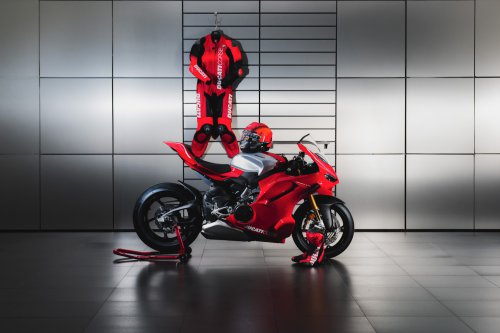 Big Bike Superbike Tanpa Kompromi: Ducati Panigale V4 R Resmi Hadir di Indonesia