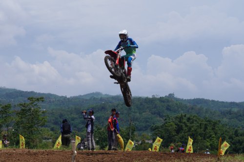 Ducati MX Team Indonesia Hasil Kualifikasi Cleosa Round 1: DIVA NYARIS POLE, HILMAN START P9