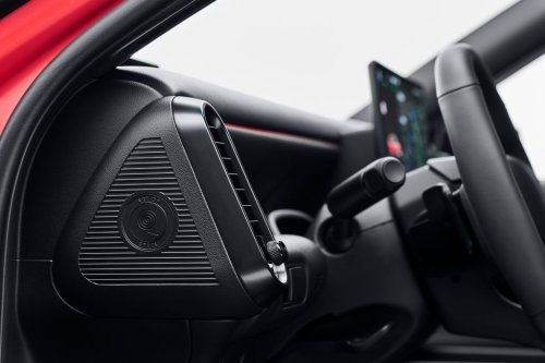 Mobil Listrik Hyundai IONIQ 3 Tawarkan Kabin 441 Liter dan Infotainment Modern