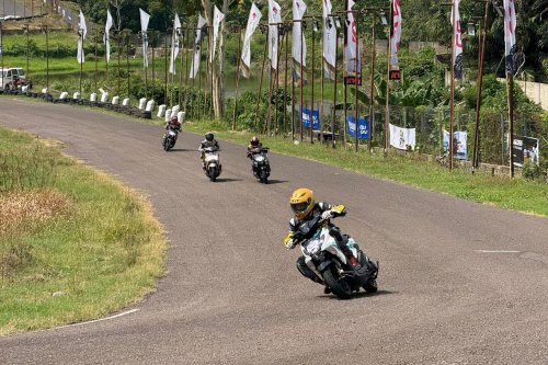 Balap Ketahanan Yamaha GEAR ULTIMA Digeber 1 Jam Nonstop, RPM Tembus 6.600