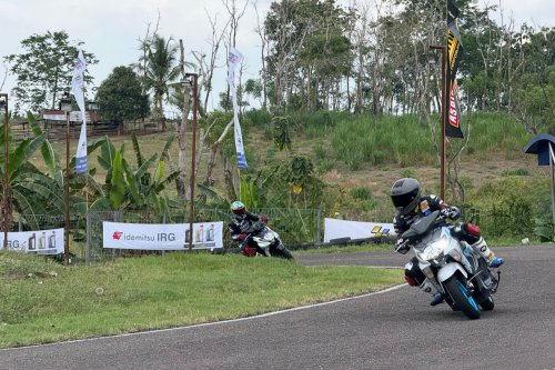 Balap Ketahanan Yamaha GEAR ULTIMA Digeber 1 Jam Nonstop, RPM Tembus 6.600