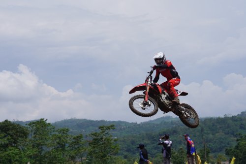 Ducati, Ducati MX Team Indonesia Hasil Kualifikasi Cleosa Round 1: DIVA NYARIS POLE, HILMAN START P9
