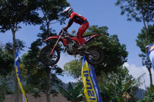 Ducati, Ducati MX Team Indonesia Hasil Kualifikasi Cleosa Round 1: DIVA NYARIS POLE, HILMAN START P9