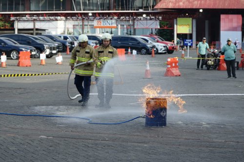 Kendaraan Komersial Saat Detik Menentukan: Hino Indonesia Bawa Solusi Pemadam Kebakaran