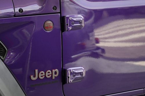 Jeep Wrangler, Jeep Gladiator, New Model Jeep Wrangler Dan Gladiator 2026 Meluncur: Warna Reign Jadi Sorotan