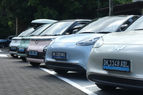 Charging Station 30 Menit Beres: Charger Ultra Fast 120 kW dari Voltron Hadir di Bali