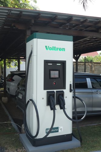 Charging Station 30 Menit Beres: Charger Ultra Fast 120 kW dari Voltron Hadir di Bali
