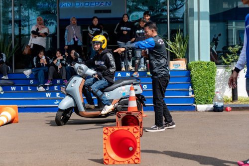 Program Komunitas Yamaha Y2C Jakarta Vol.2, Edukasi Riding Aman hingga Kelas Keramik