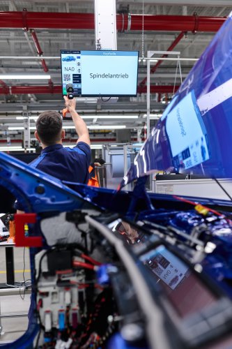 BMW, BMW i3, Digitalisasi pabrik Dari Engine Plant ke iFACTORY BMW: Produksi i3 Neue Klasse Berbasis Data