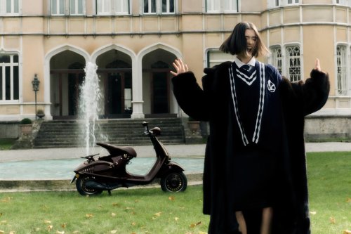 Motor Edisi Terbatas Vespa 946 Horse Hadir di Indonesia, Angkat Filosofi Tahun Kuda