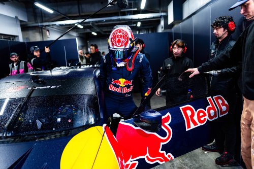 Super GT Challenge Cuma Butuh Dua Lap: Max Verstappen Taklukkan Mobil GT500 di Fuji