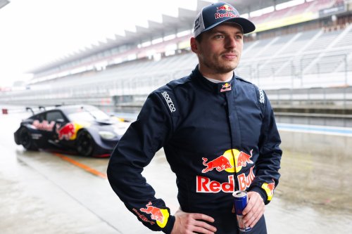 Super GT Challenge Cuma Butuh Dua Lap: Max Verstappen Taklukkan Mobil GT500 di Fuji