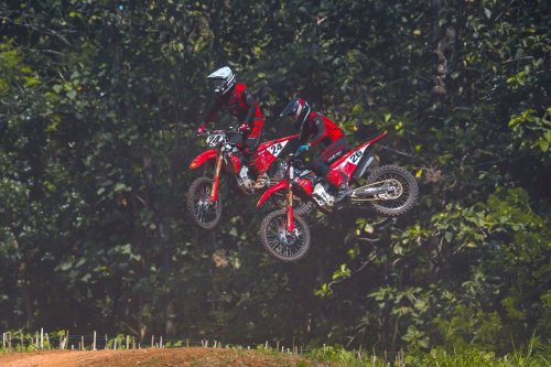 Ducati, Kejurnas Motocross Drama di Race 2, Ducati MX Team Indonesia Tetap Panen Poin Penting