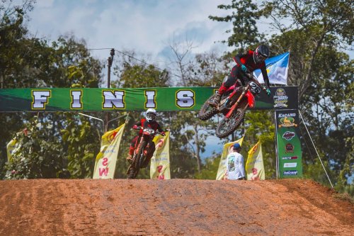 Ducati, Kejurnas Motocross Drama di Race 2, Ducati MX Team Indonesia Tetap Panen Poin Penting