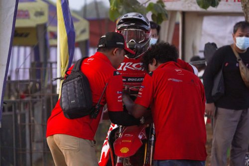 Ducati, Kejurnas Motocross Drama di Race 2, Ducati MX Team Indonesia Tetap Panen Poin Penting