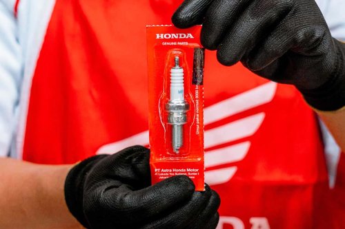 Tips Motor Gas Sudah Dibejek Tapi Motor Terasa Loyo? Bisa Jadi Biang Keroknya Busi