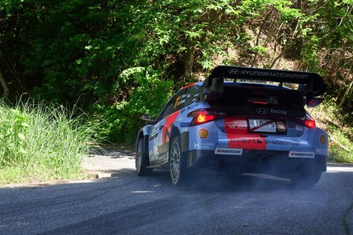 Hyundai, Hyundai Shell Mobis WRT Hyundai Motorsport Masih Cari Ritme Di Hari Pertama Rally Japan 2026