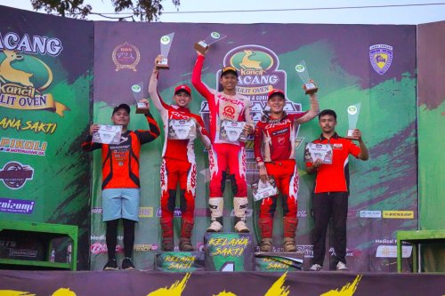 Kejurnas Motocross Drama di Race 2, Ducati MX Team Indonesia Tetap Panen Poin Penting