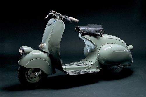 Brand History Vespa dari Masa ke Masa: Tetap Ikonik Meski Zaman Terus Berubah