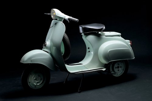 Brand History Vespa dari Masa ke Masa: Tetap Ikonik Meski Zaman Terus Berubah