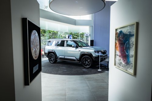 Dealer Opening DENZA Buka Showroom Baru di Pondok Indah, Lanjut Bidik 6 Kota Besar