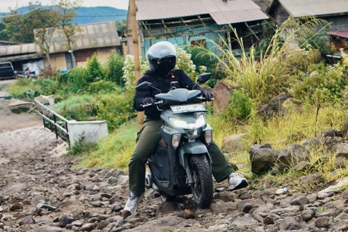Yamaha, Skuter Matik Bukan Habitatnya, Tapi Yamaha GEAR ULTIMA Tetap Melaju di Jalur Sinabung