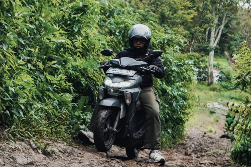 Skuter Matik Bukan Habitatnya, Tapi Yamaha GEAR ULTIMA Tetap Melaju di Jalur Sinabung